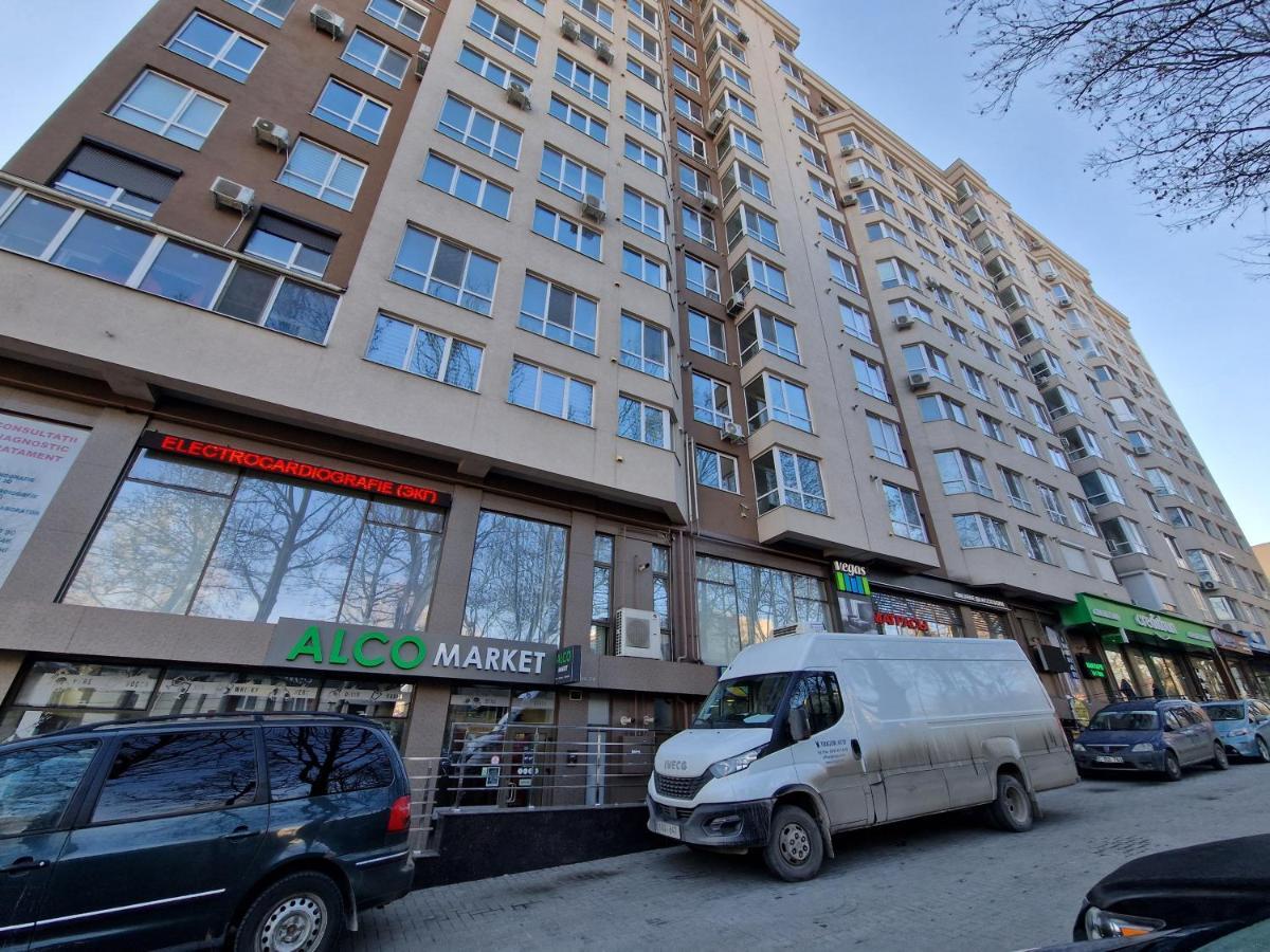 Dendrarium Park Apartment Deluxe Chisinau Exterior photo