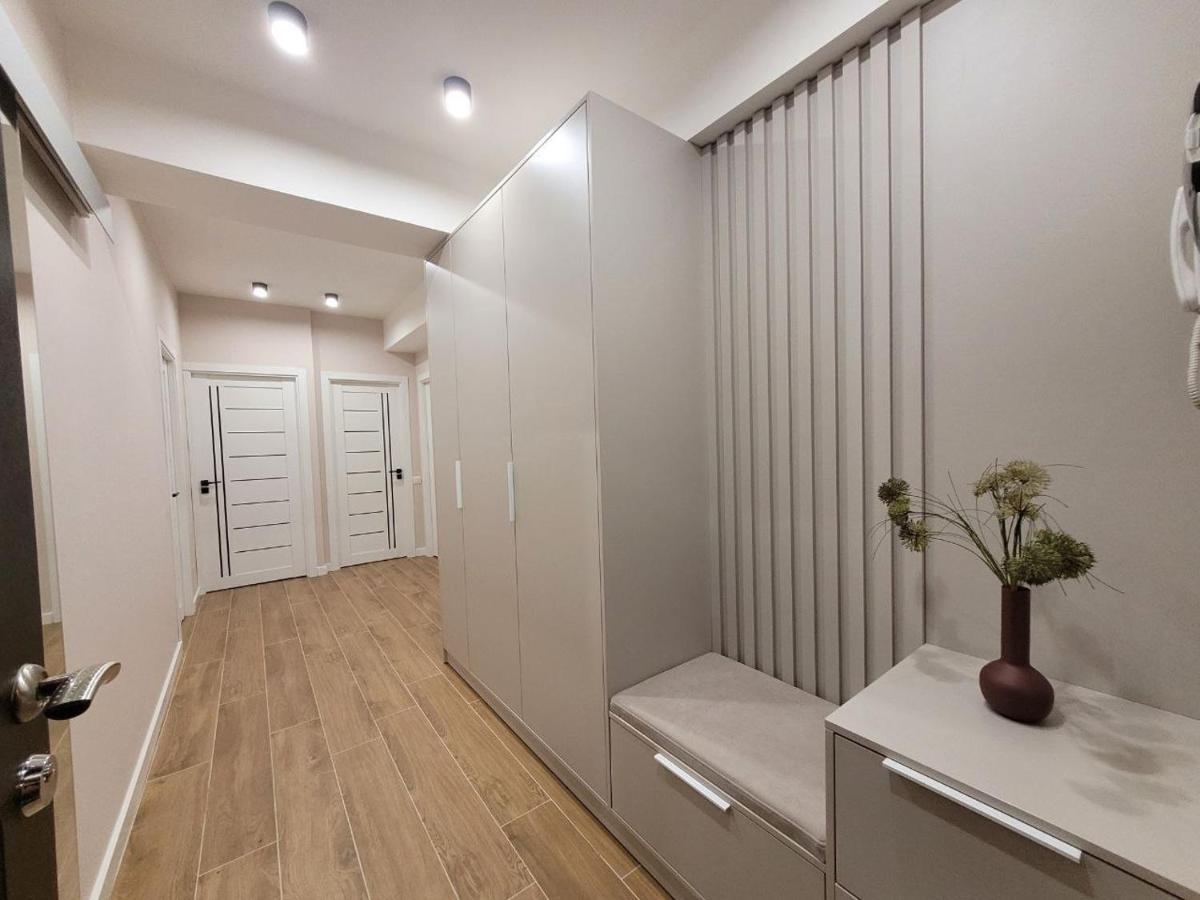 Dendrarium Park Apartment Deluxe Chisinau Exterior photo