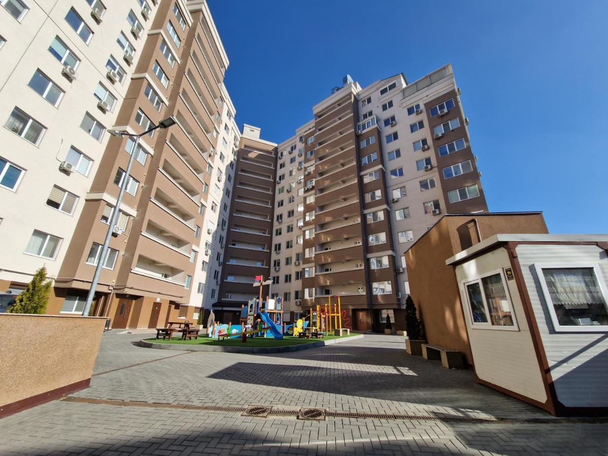 Dendrarium Park Apartment Deluxe Chisinau Exterior photo