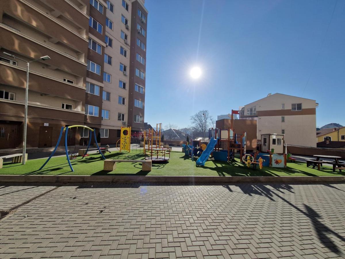 Dendrarium Park Apartment Deluxe Chisinau Exterior photo